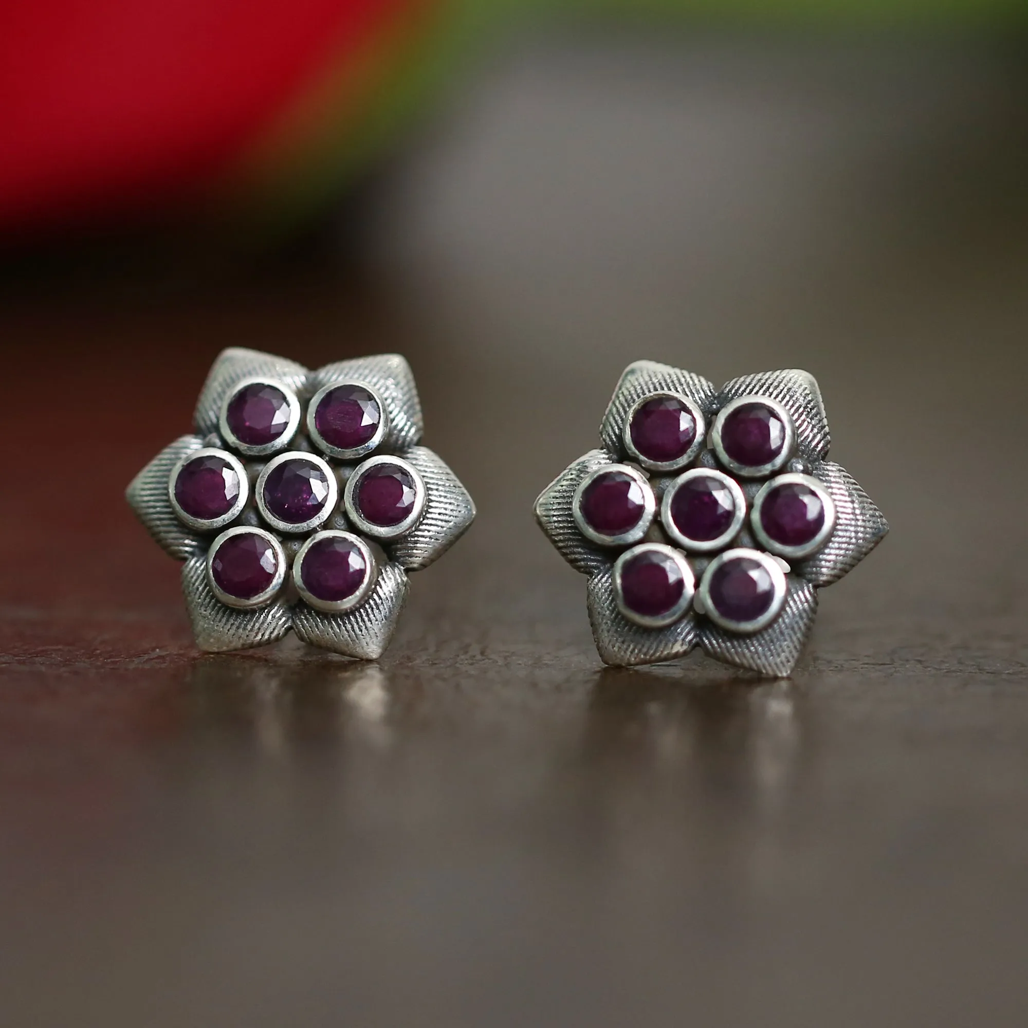 925 Silver Antique Look Hexagonal Ruby Red Stud