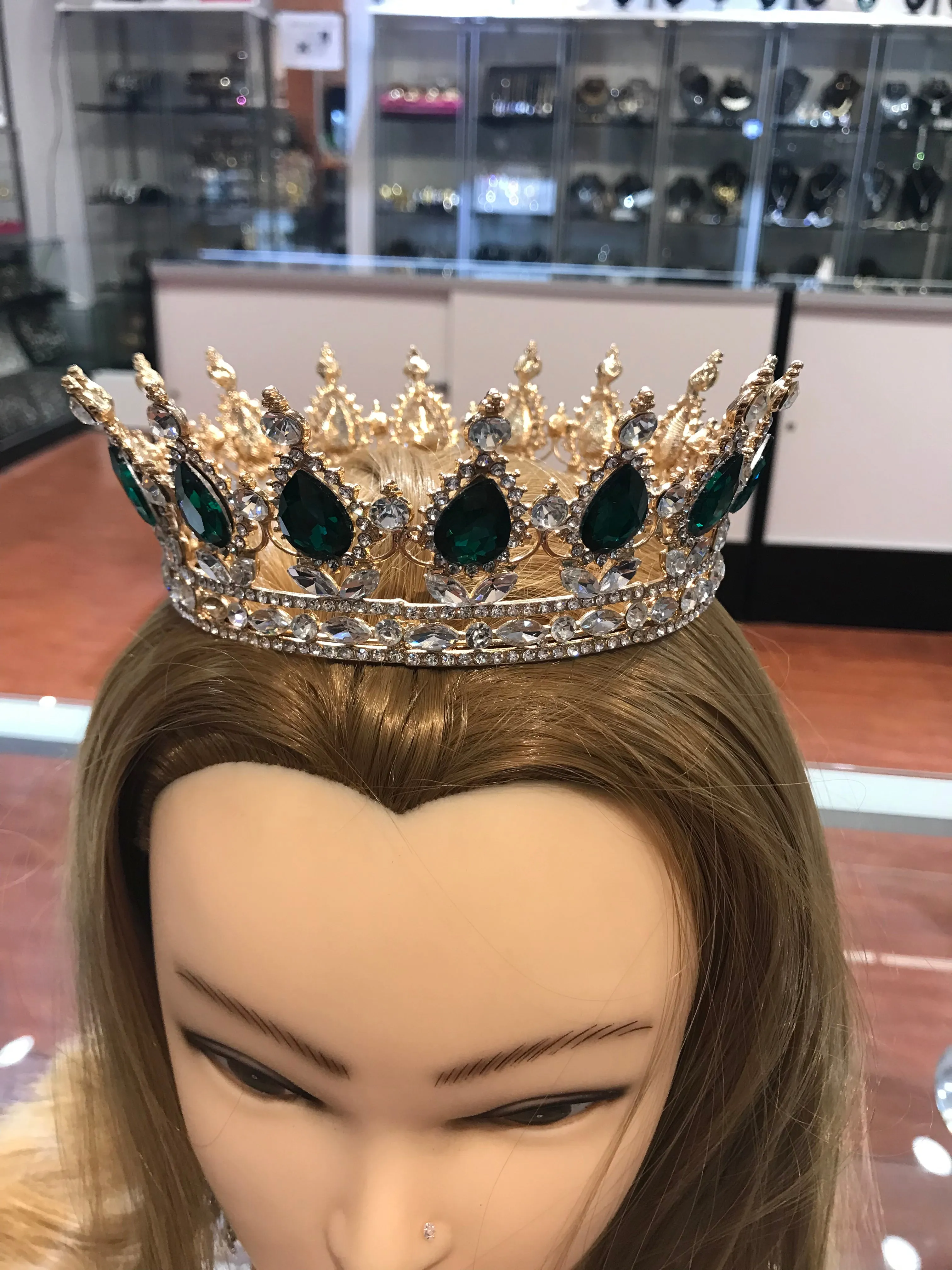 Crystal Queen crown with green stone