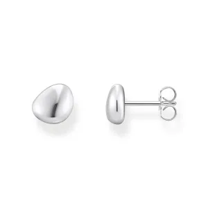 Ear studs in organic shape silver