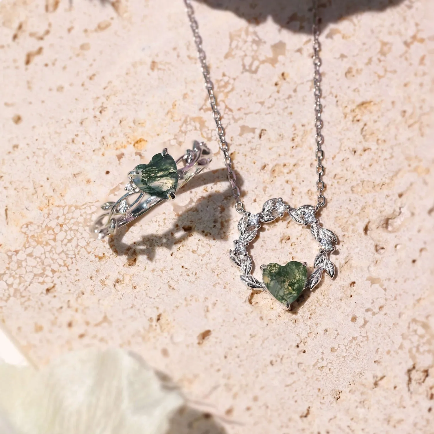 Heart’s Desire Moss Agate Necklace©