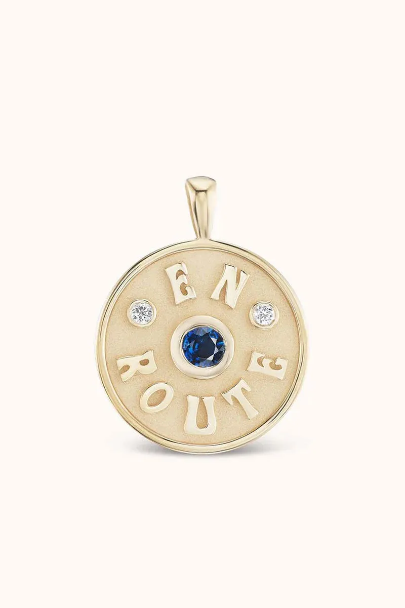 Medium En Route Charm - Blue Sapphire 14k Yellow Gold