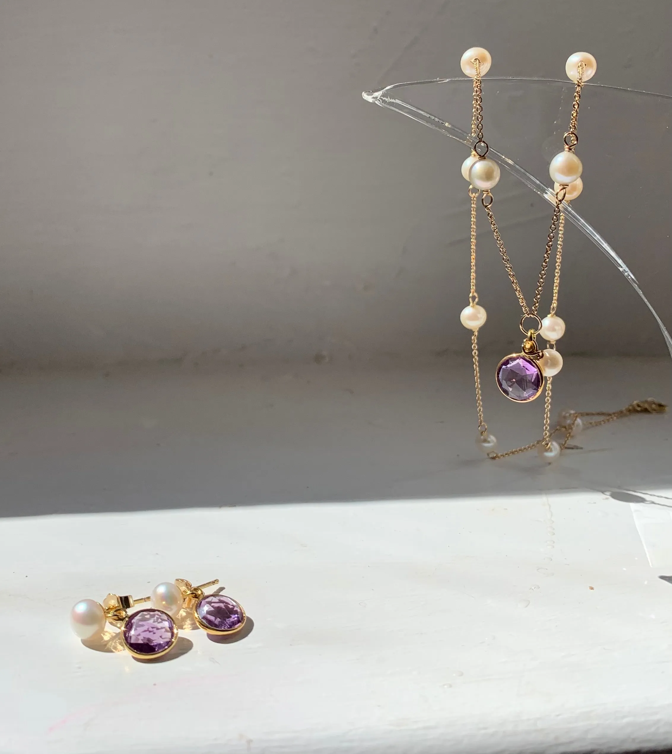 Nova amethyst & cultured freshwater pearl drop earrings