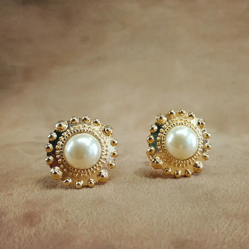 Vintage Gold Round Pearl Earrings Clip On